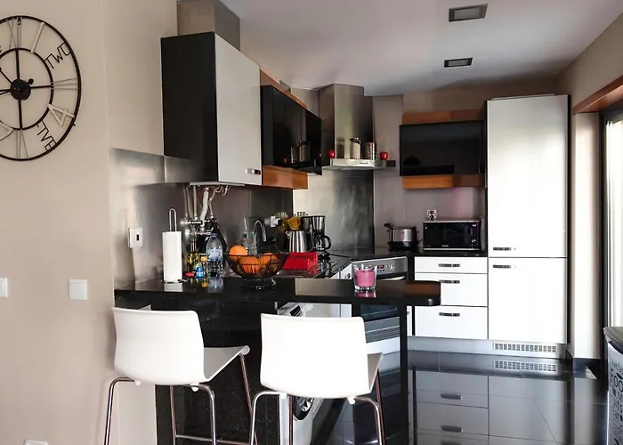 The Cosy Vilarosa Near The Appartement
