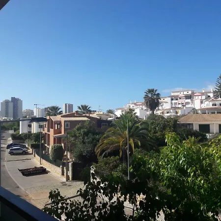 The Cosy Vilarosa Near The דירה